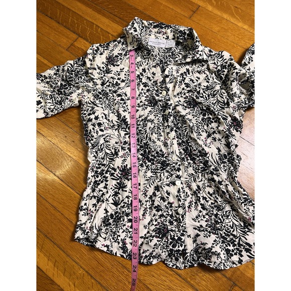 Jaclyn Smith Classic Button Up Silk Floral Blouse Long Sleeve Size 8 Black White - Picture 4 of 5